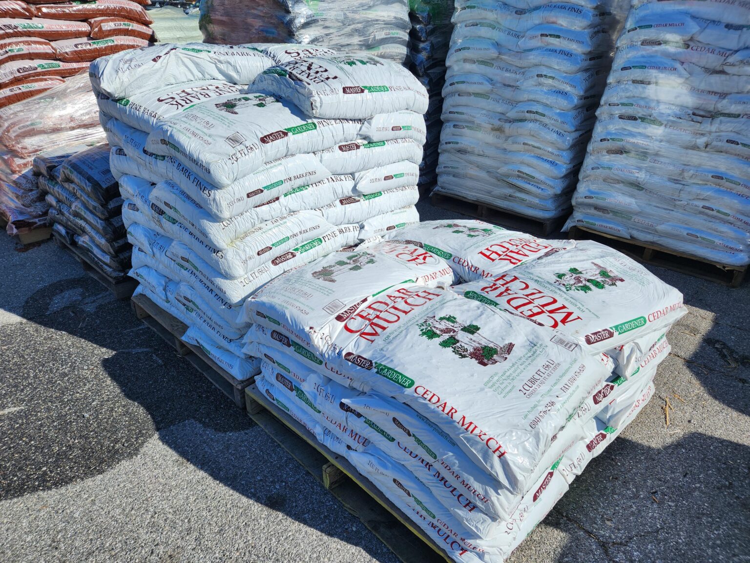 Mulch/Soils Sweetbay Farms Nursery