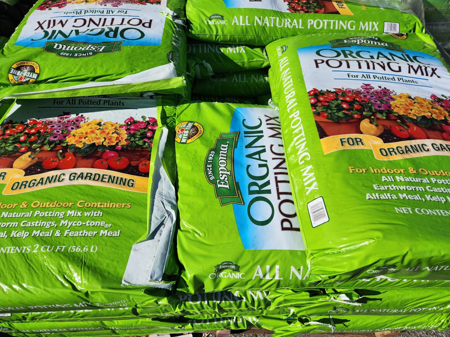 Mulch/Soils Sweetbay Farms Nursery